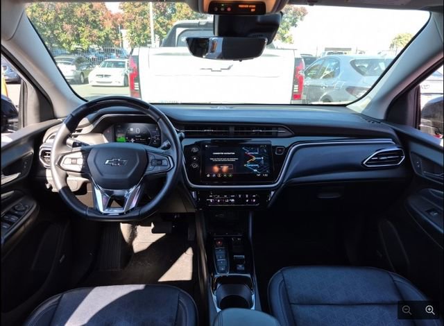 2023 Chevrolet Bolt EUV Premier photo 4