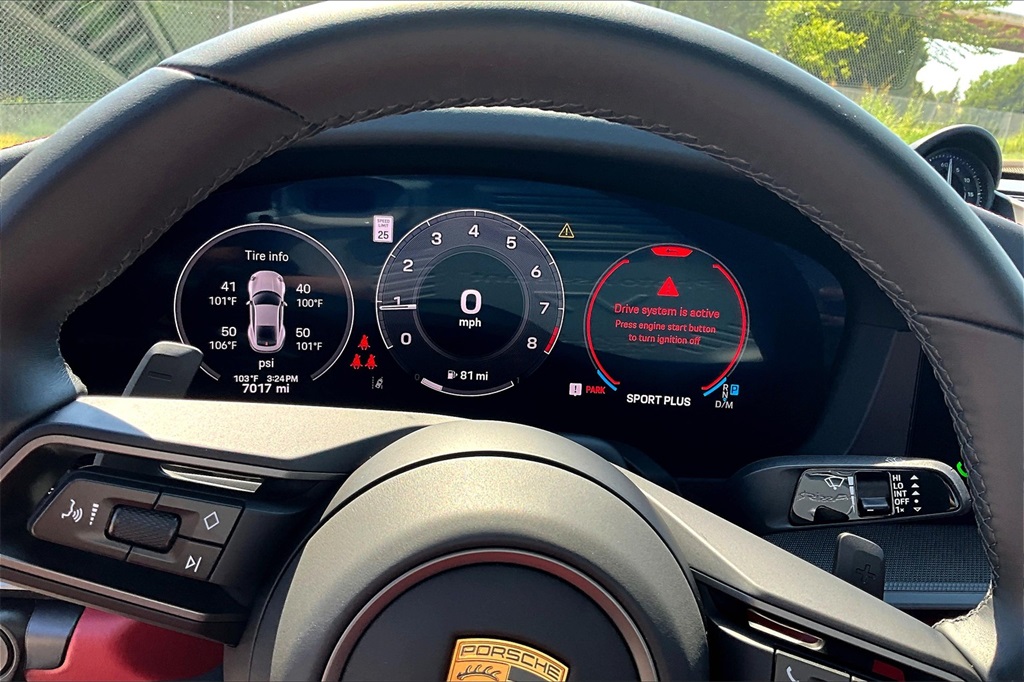 2025 Porsche 911 photo 24