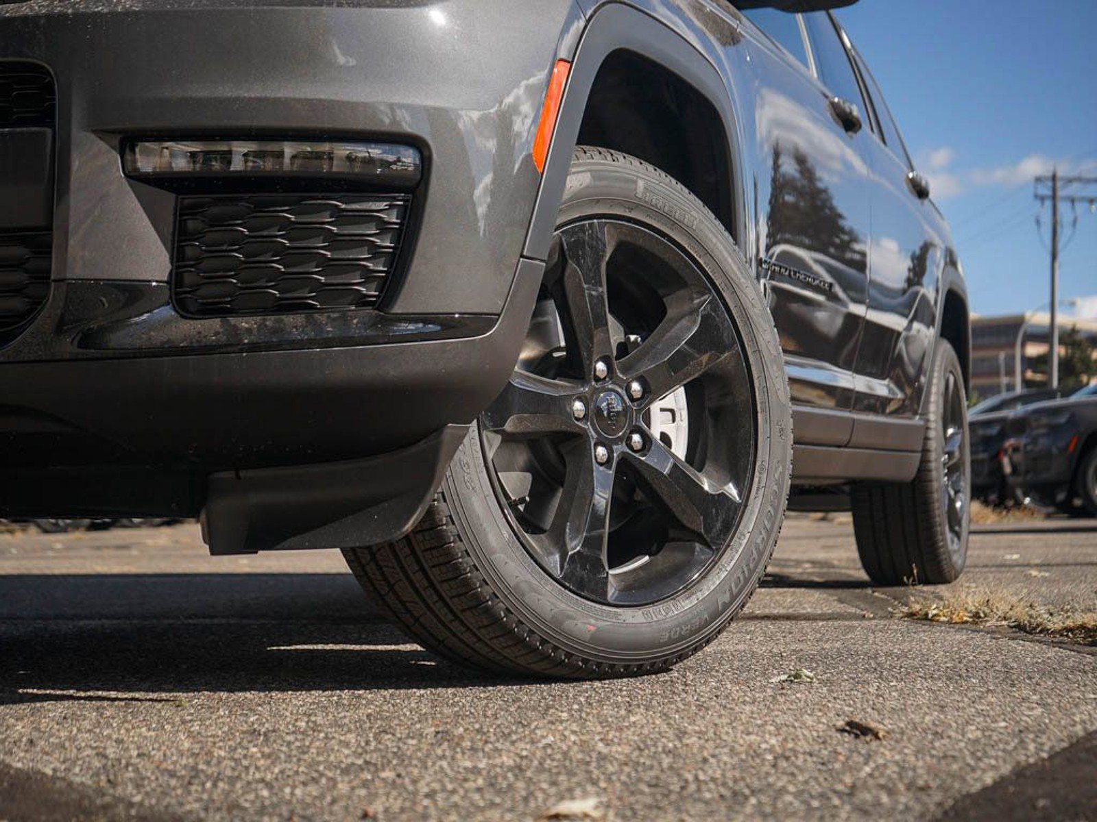2025 Jeep Grand Cherokee Limited photo 5