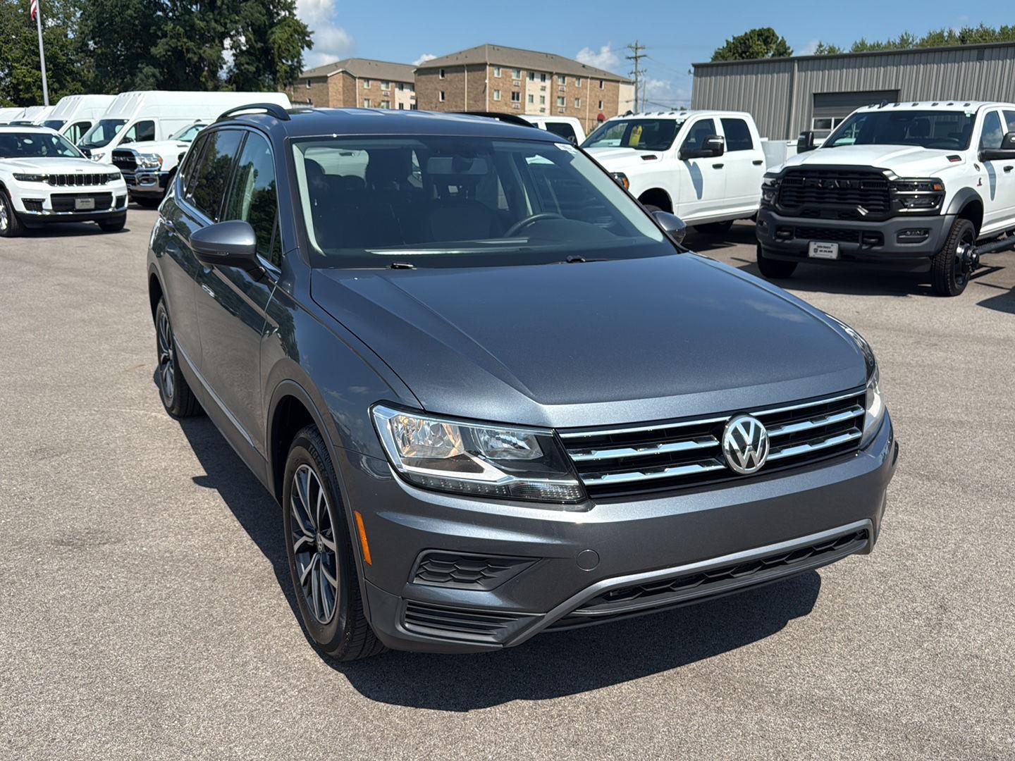 Used 2020 Volkswagen Tiguan SE with VIN 3VV2B7AX7LM107928 for sale in Corydon, IN