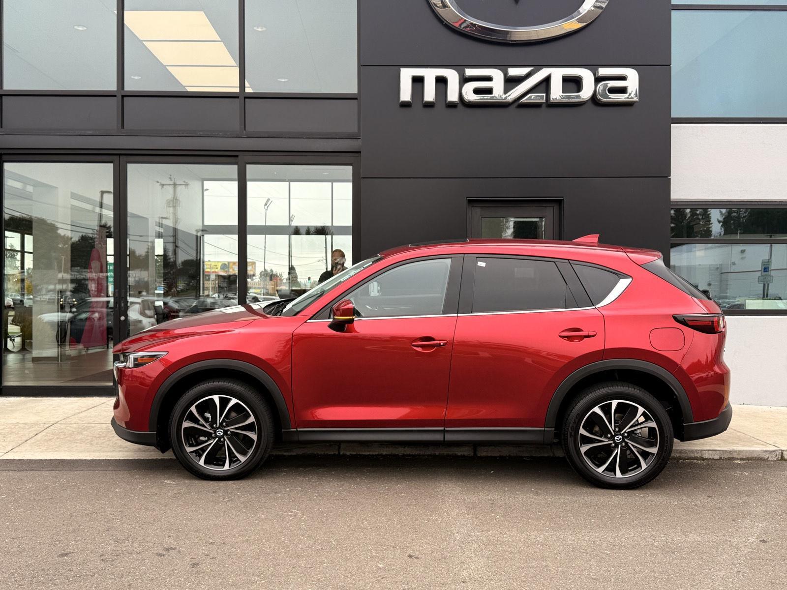 2023 Mazda CX-5 S Premium package's photo