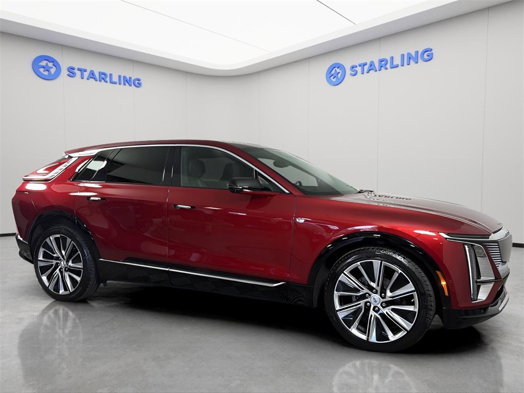 2024 Cadillac Lyriq Luxury photo 12
