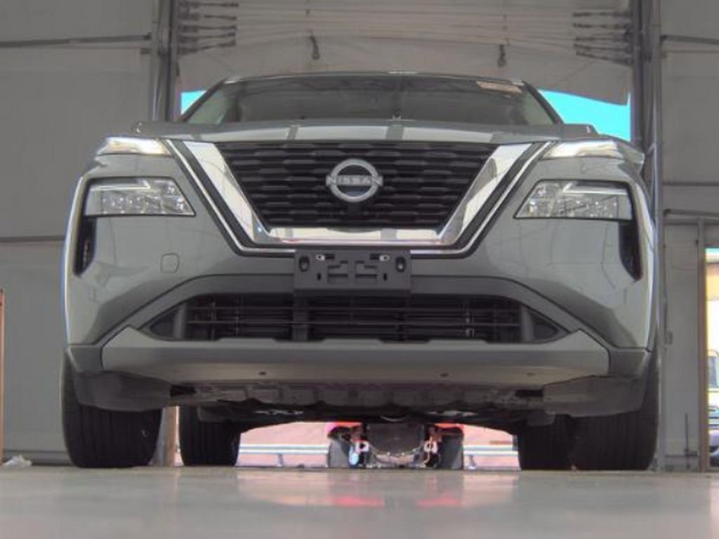 2022 Nissan Rogue SV photo 3