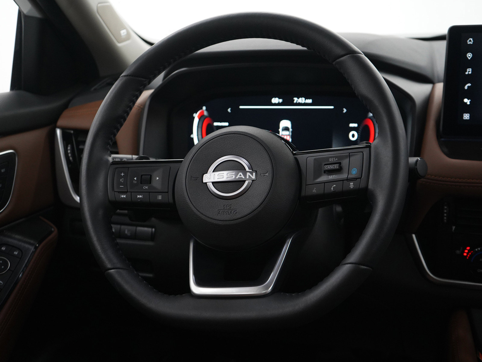 2024 Nissan Rogue Platinum photo 16