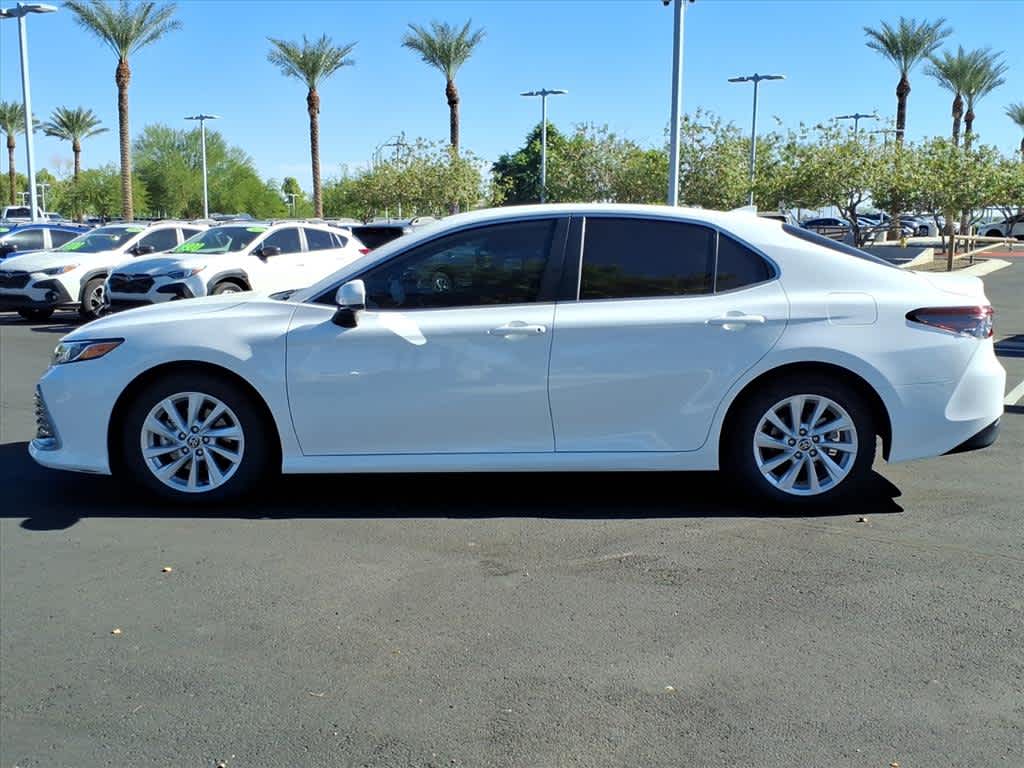 2023 Toyota Camry LE photo 4