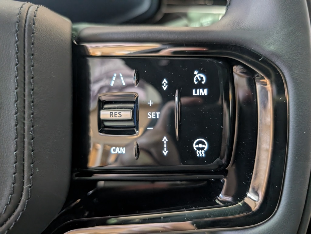 2025 Land Rover Range Rover Sport SE photo 18