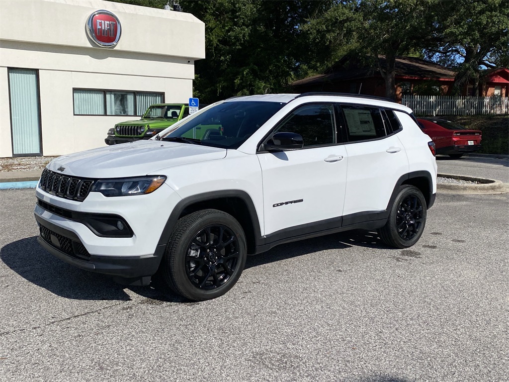 2025 Jeep Compass Latitude photo 2