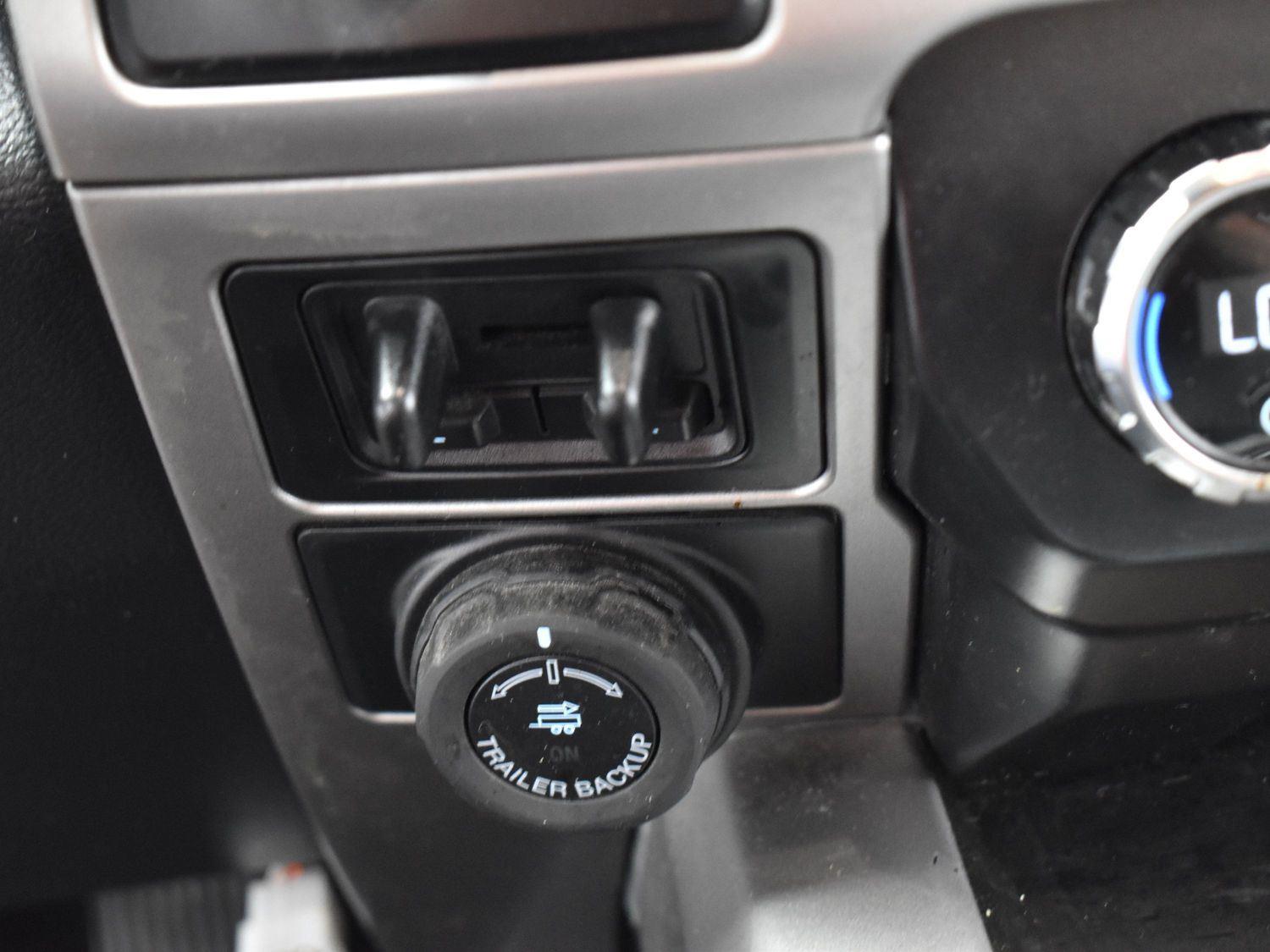 2022 Ford F-450 Lariat photo 23