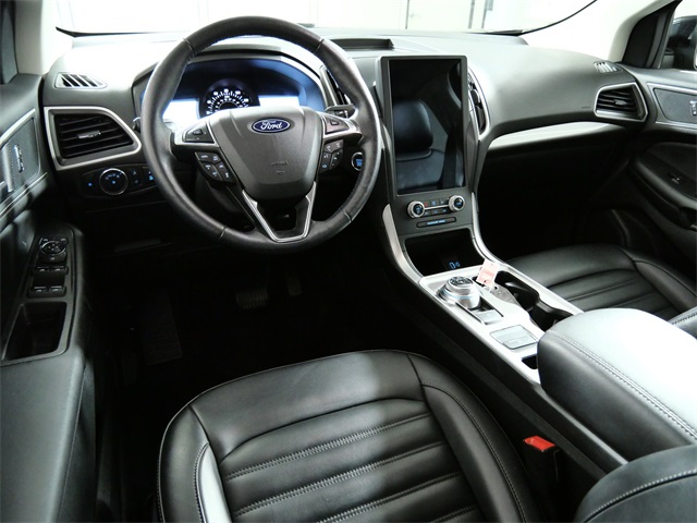 2023 Ford Edge SEL photo 4