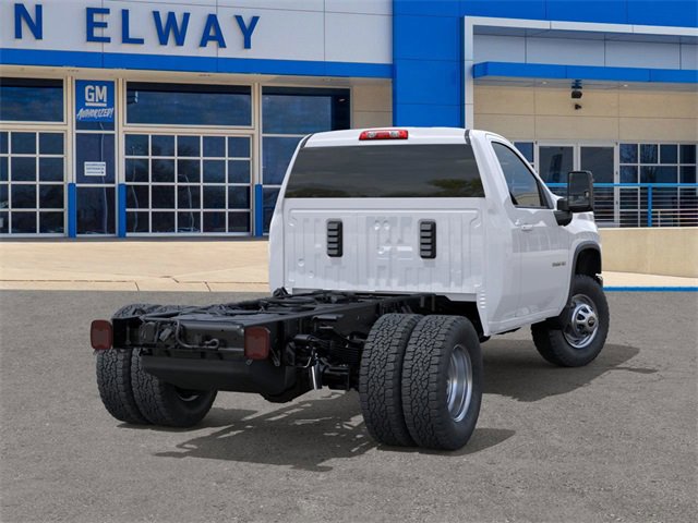 2025 Chevrolet Silverado 3500HD Work Truck photo 4