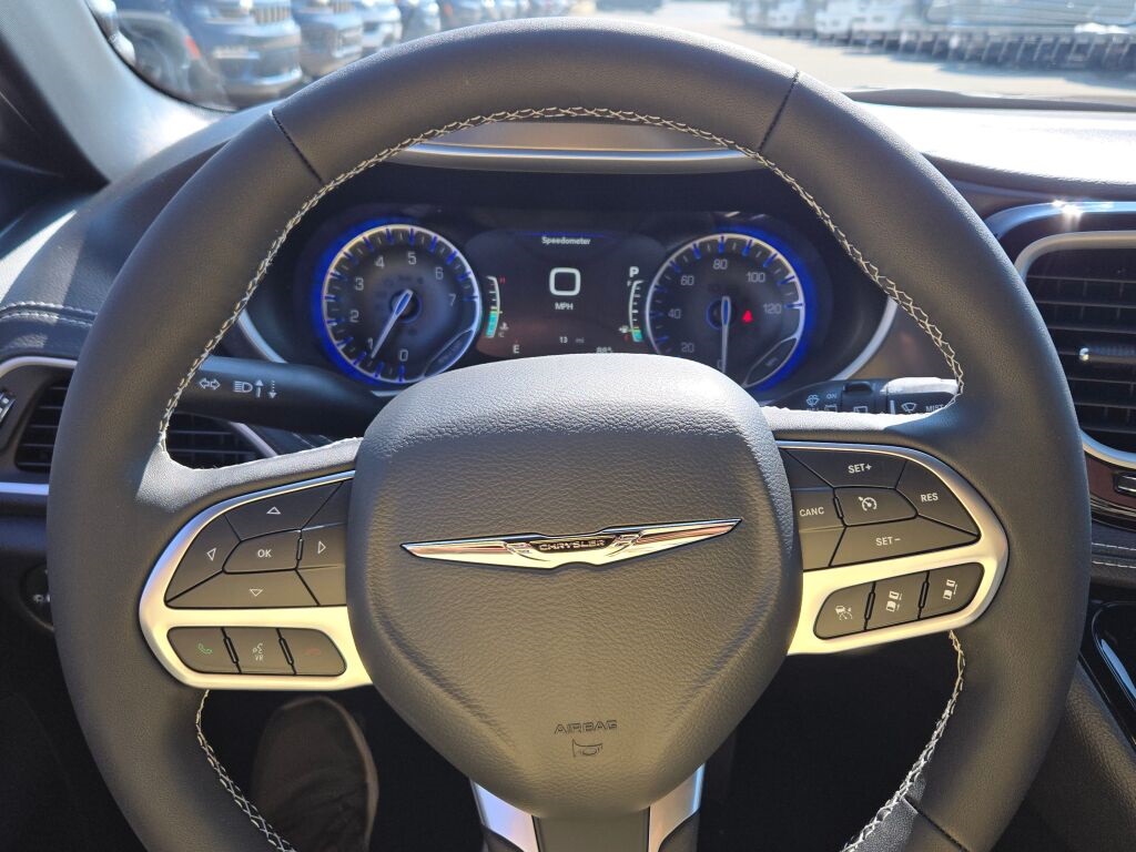 2026 Chrysler Pacifica photo 29