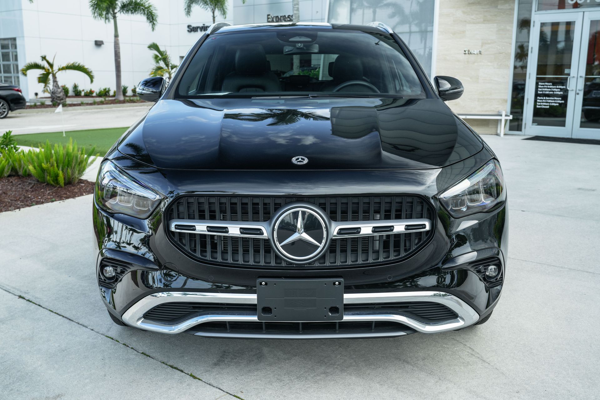 2025 Mercedes Benz GLA 250 4MATIC photo 3