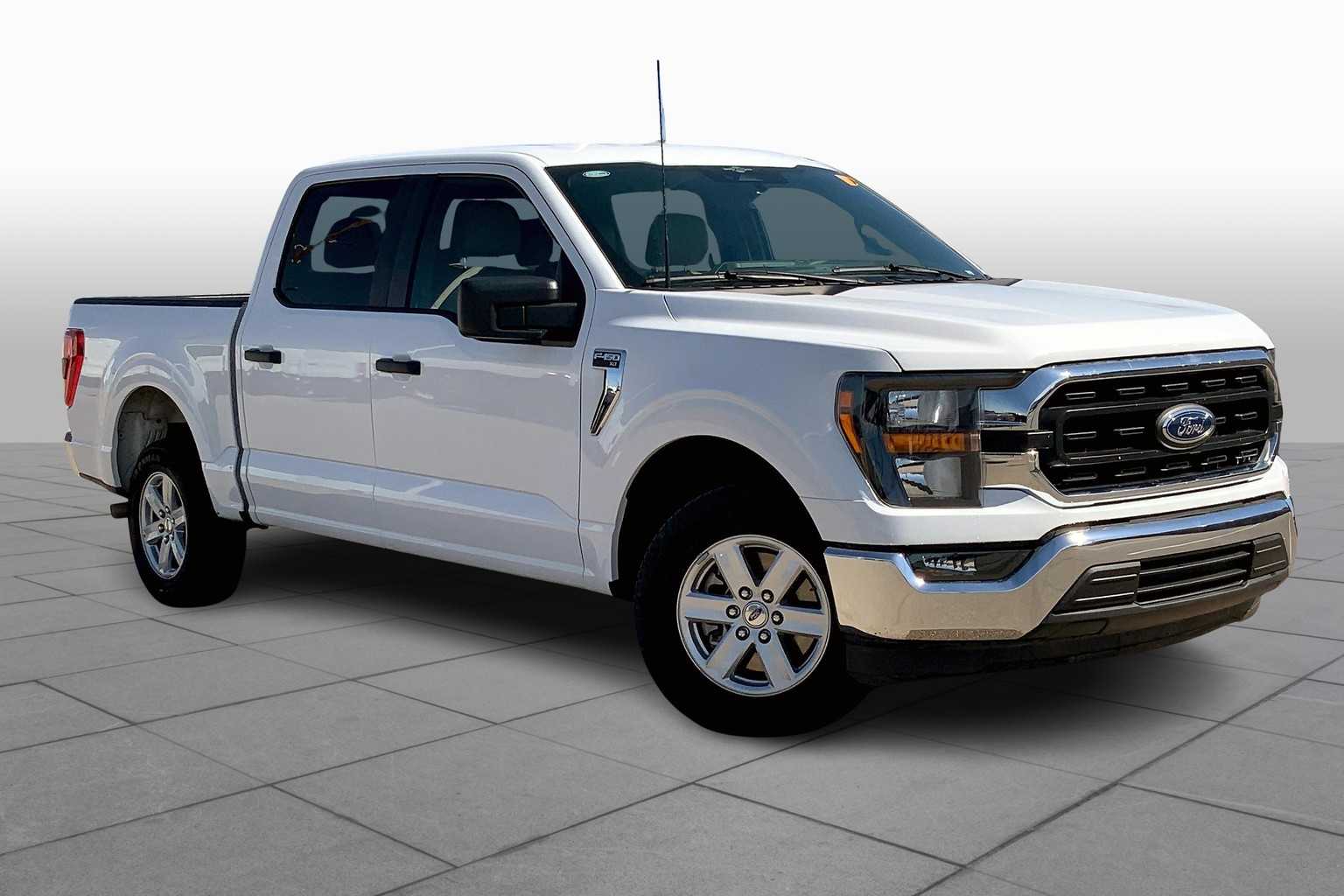 2023 Ford F-150 XLT photo 2