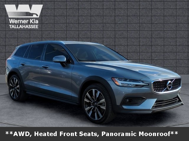 2021 Volvo V60 Cross Country Base's photo