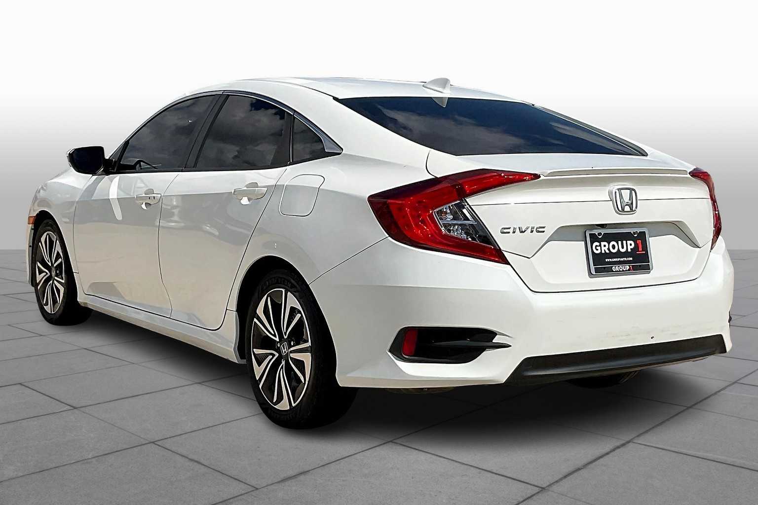 2018 Honda Civic EX-T photo 10