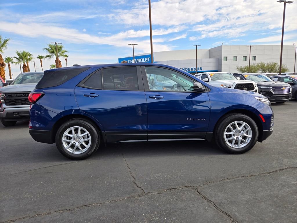 2022 Chevrolet Equinox LS photo 6