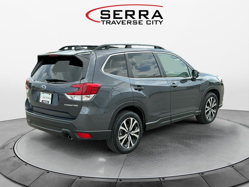 2024 Subaru Forester Limited photo 4