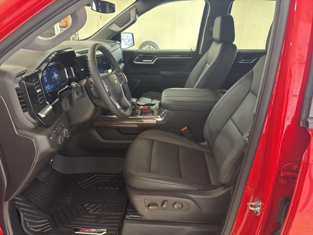 2026 Chevrolet Silverado 1500 LT photo 3