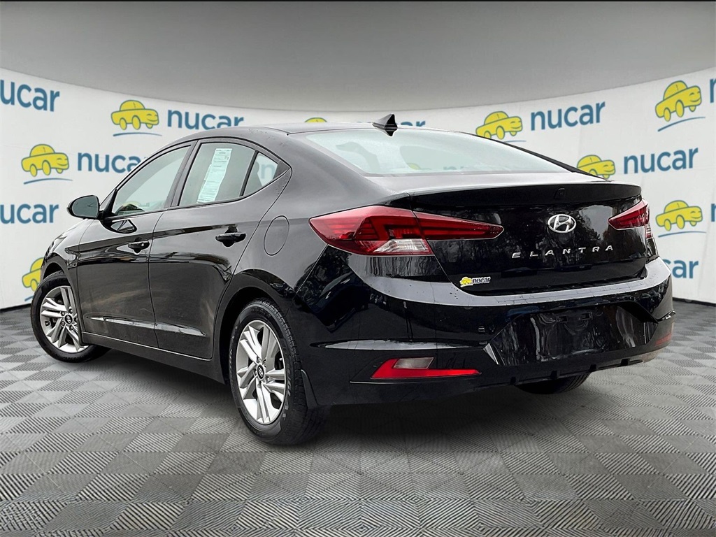 2020 Hyundai Elantra Value Edition photo 2