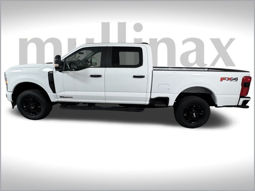 2025 Ford F-250 XL photo 2