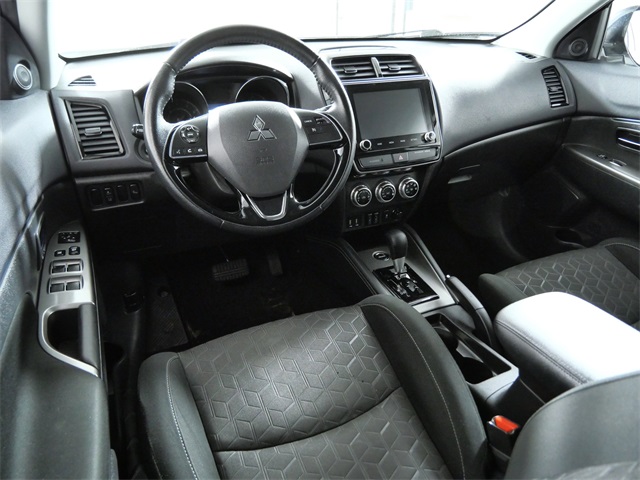 2021 Mitsubishi Outlander Sport SE photo 3