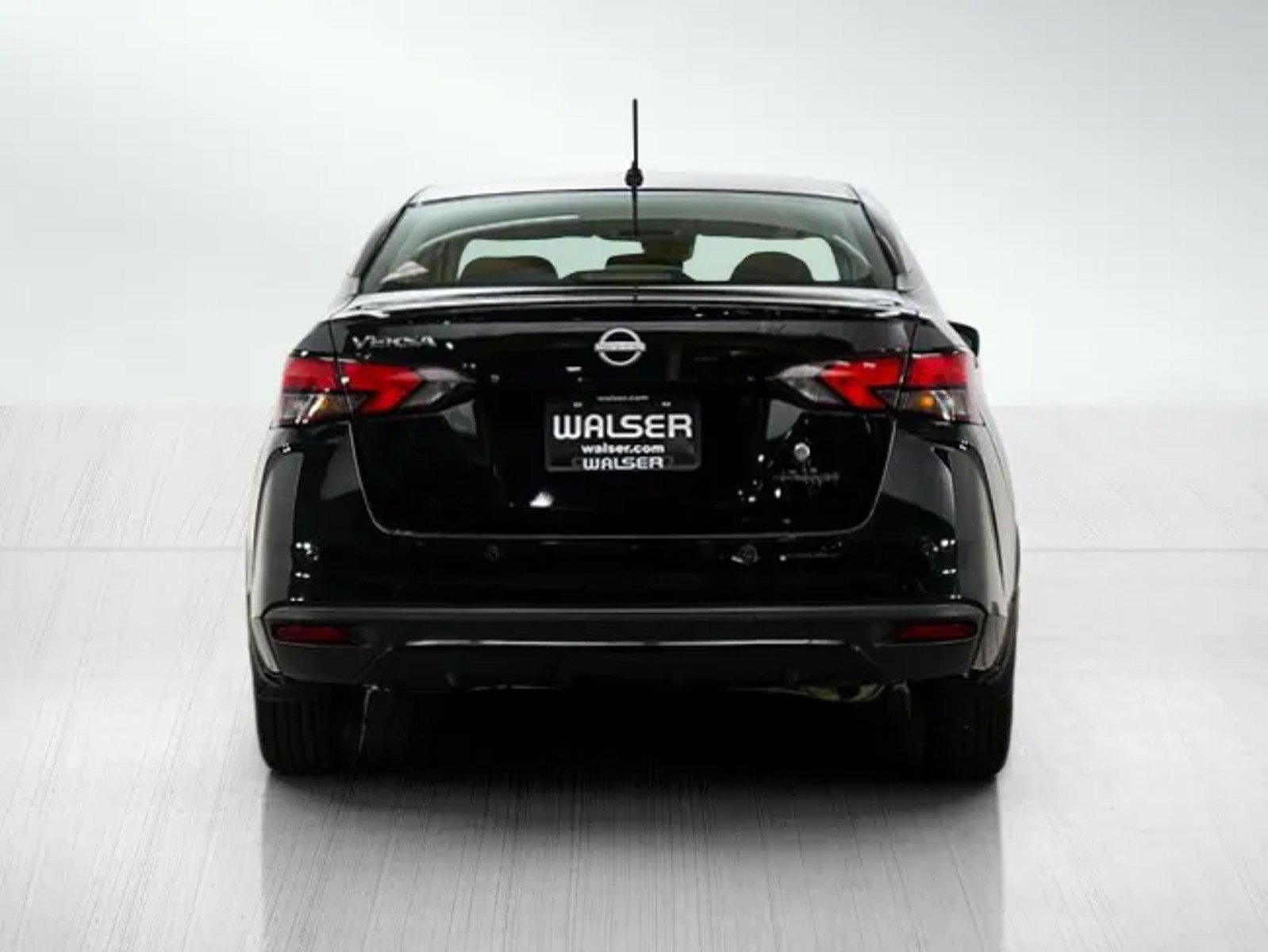 2024 Nissan Versa S photo 4