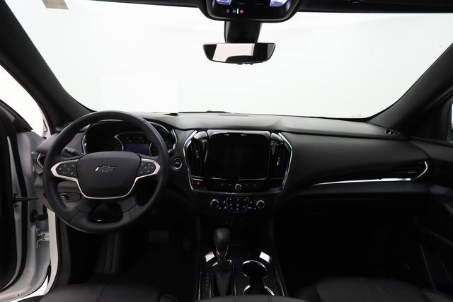 2023 Chevrolet Traverse RS photo 2