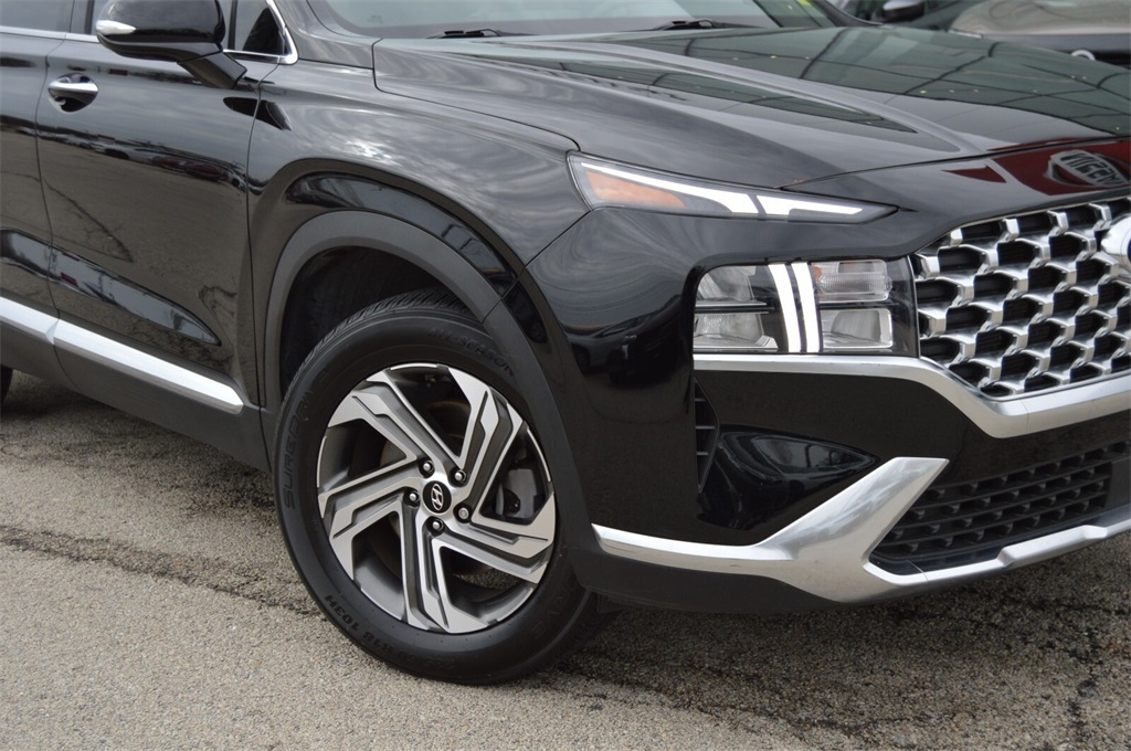 2022 Hyundai Santa Fe SEL photo 2