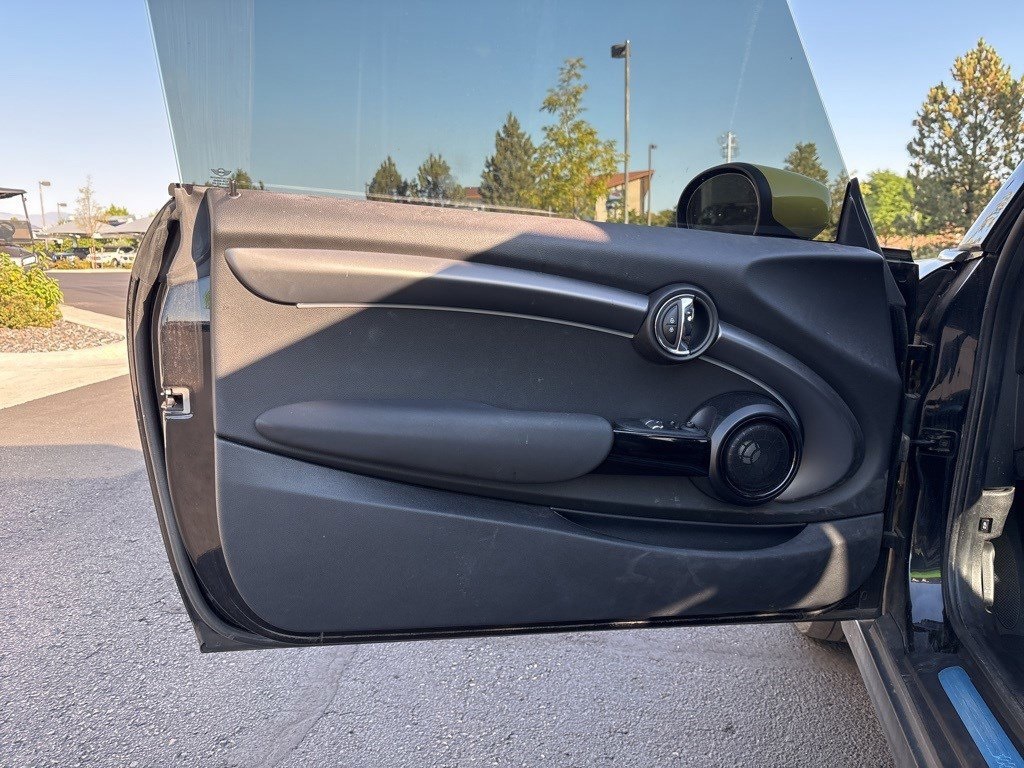 2024 Mini Cooper 2 Door Hardtop SE photo 7