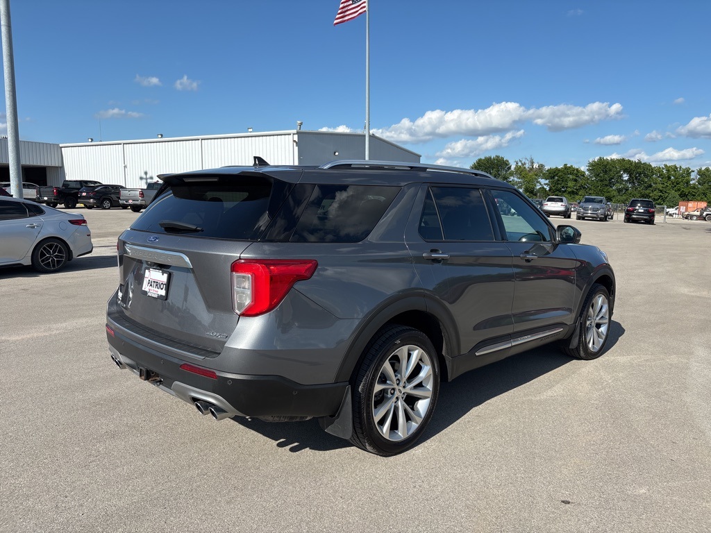 2022 Ford Explorer Platinum photo 4