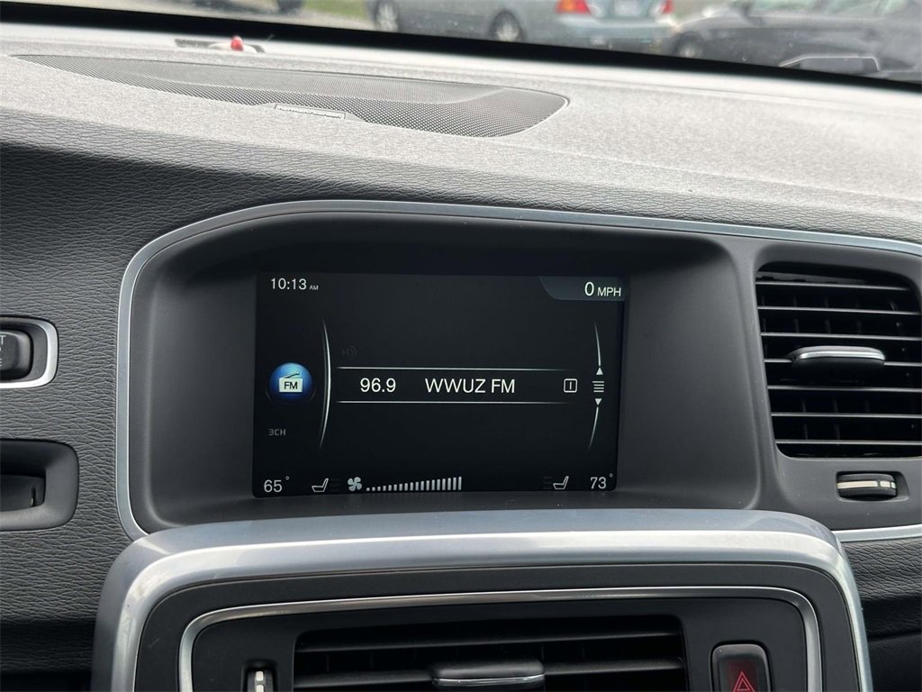 2016 Volvo S60 Inscription T5 Platinum AWD photo 3