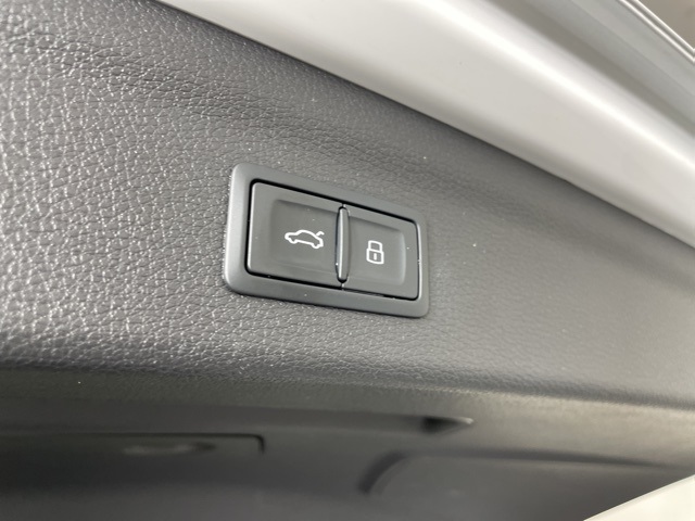 2024 Audi Q3 S line Premium photo 35