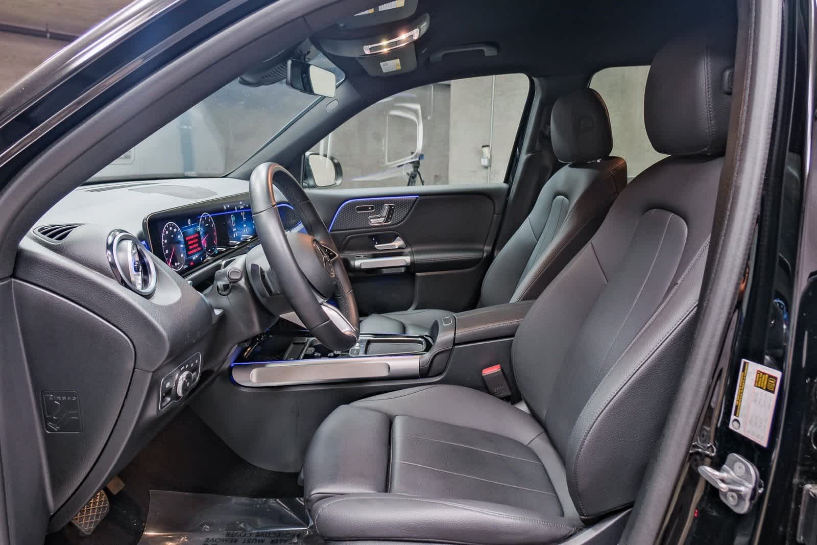 2025 Mercedes Benz GLB 250 photo 19