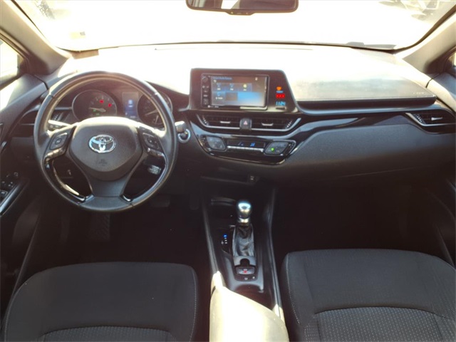 2018 Toyota C-HR XLE photo 3