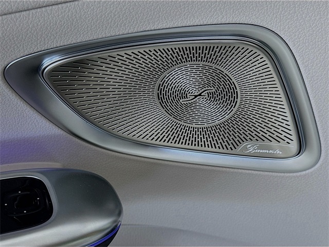 2025 Mercedes Benz C 300 photo 17