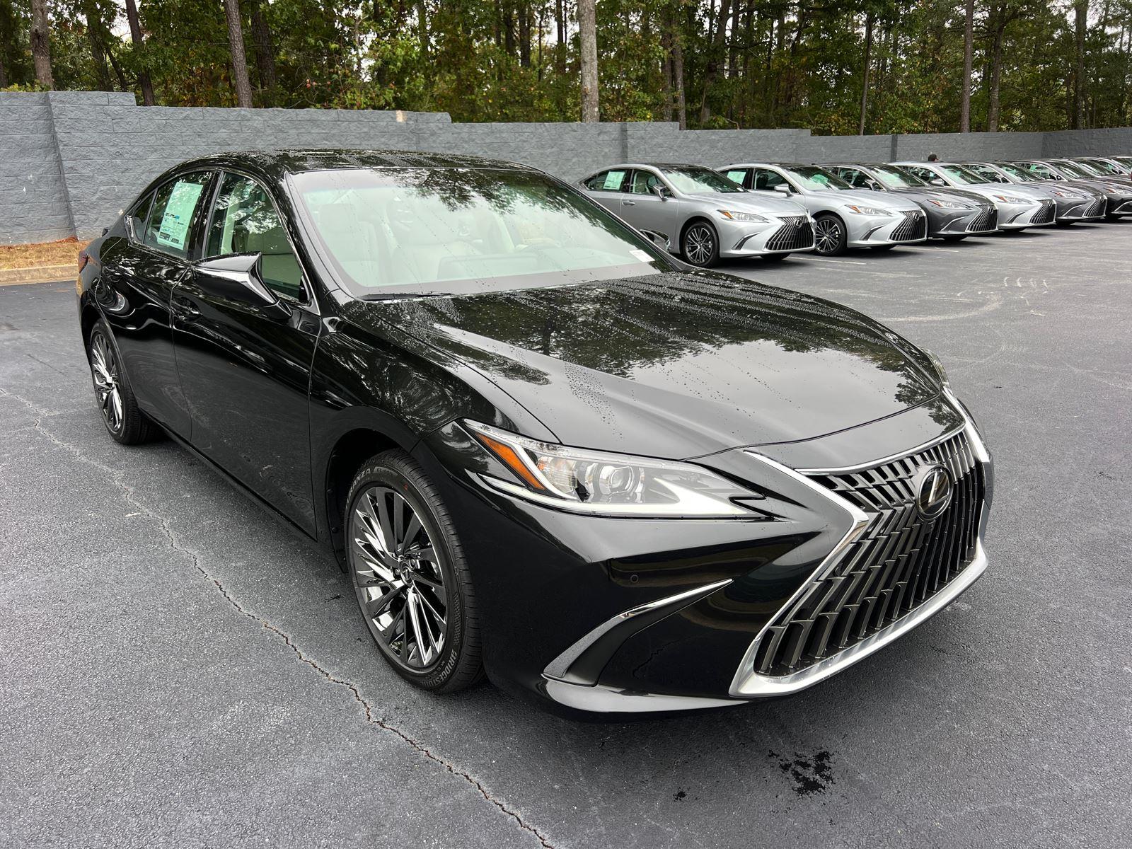 2025 Lexus ES 300h Luxury photo 4