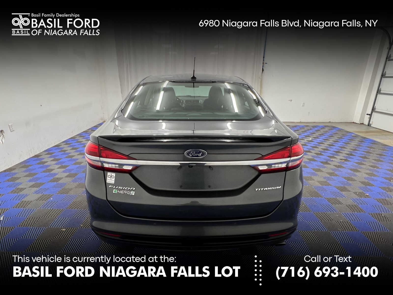 2017 Ford Fusion Energi Titanium photo 4