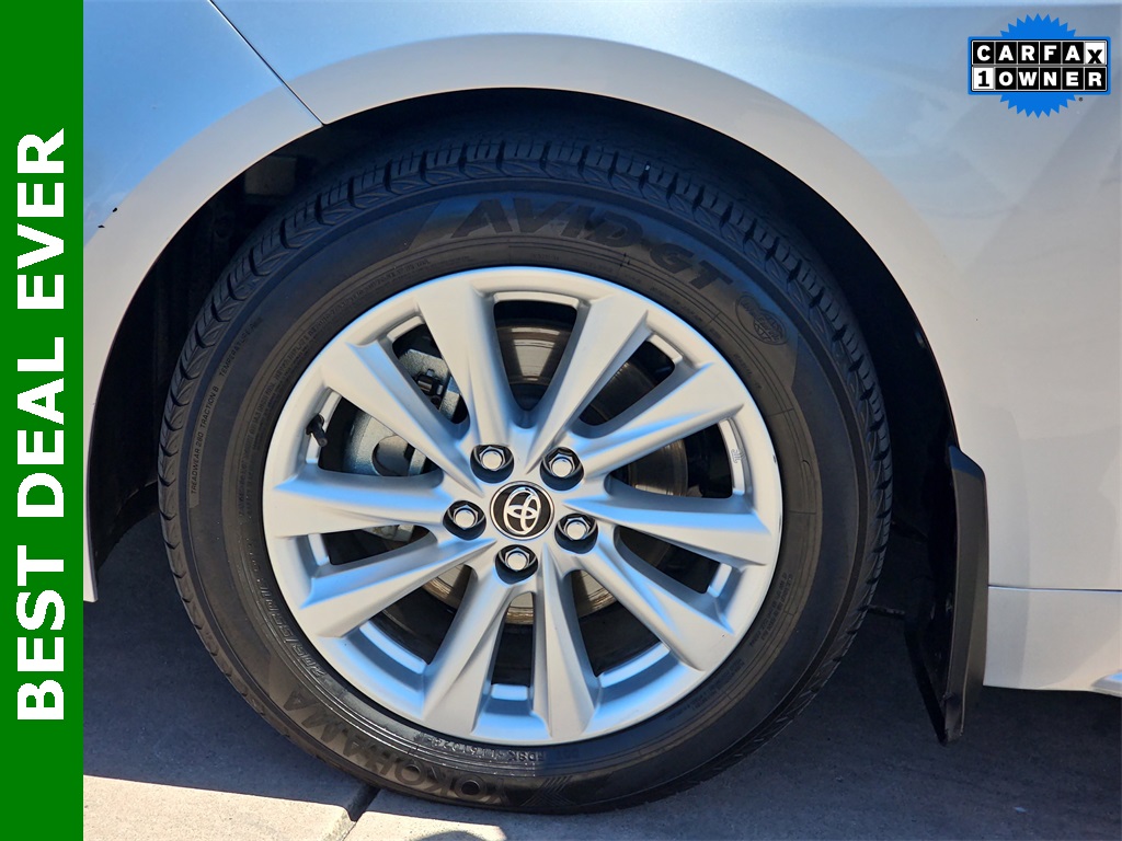2024 Toyota Corolla Hybrid LE photo 33