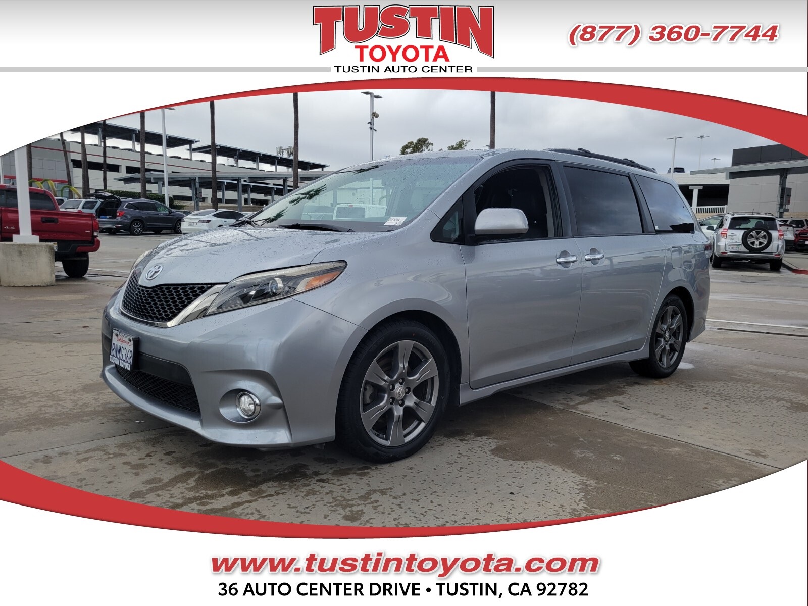 2017 Toyota Sienna SE's photo