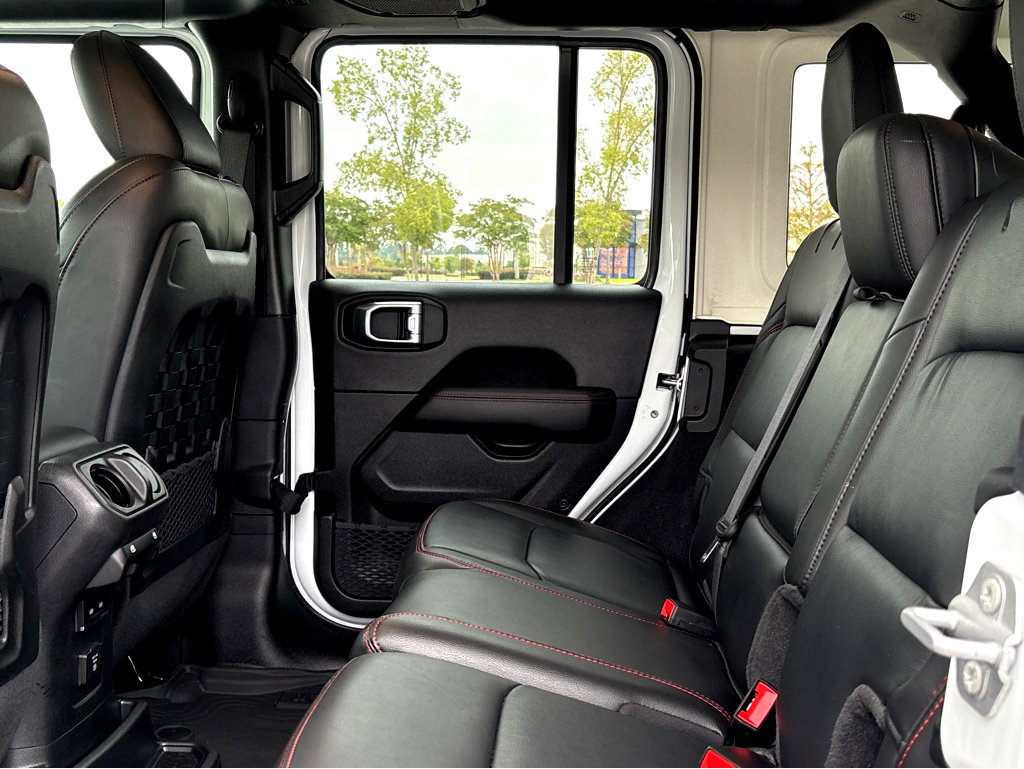 2023 Jeep Wrangler Rubicon photo 16