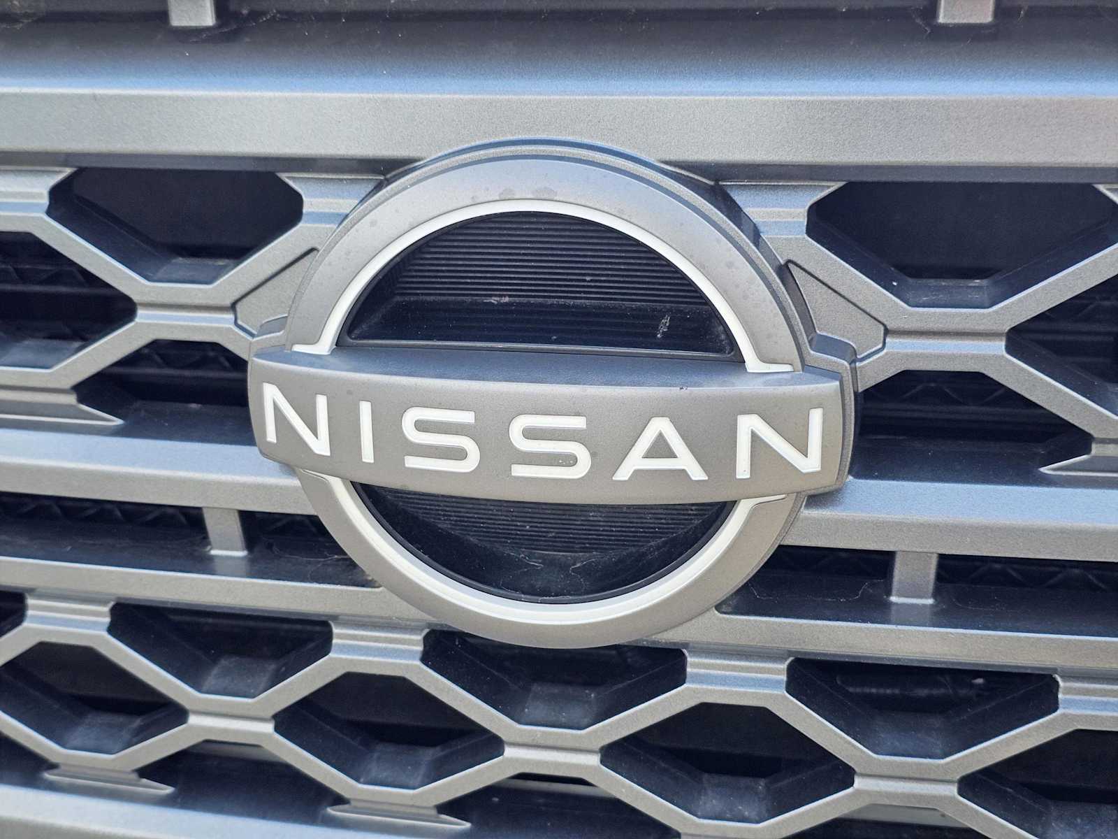 2024 Nissan Frontier SV photo 3