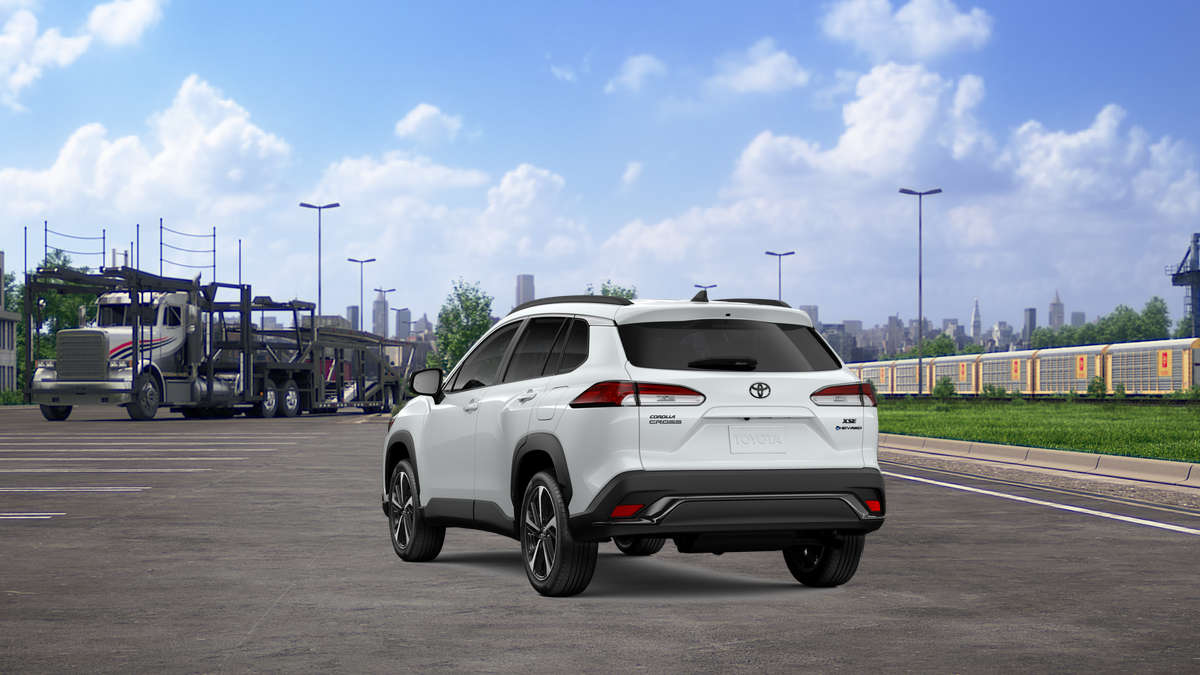 2025 Toyota Corolla Cross Hybrid XSE photo 4