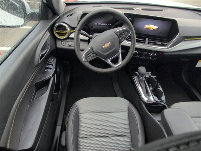 2026 Chevrolet Trax LT photo 7