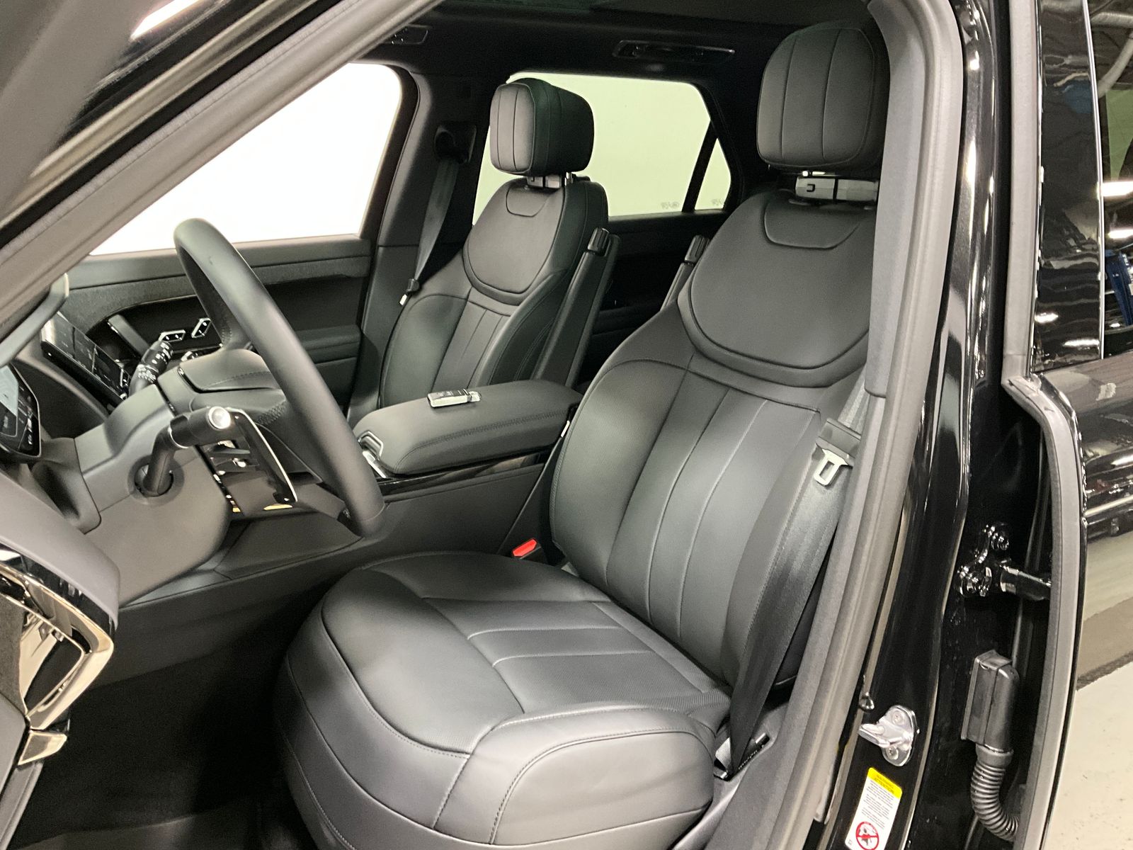 New 2024 Land Rover Range Rover Sport Dynamic SUV in Des Moines 