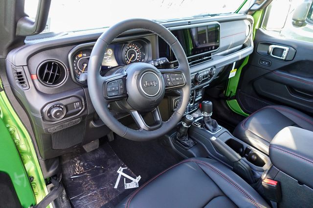 2025 Jeep Wrangler Rubicon photo 10