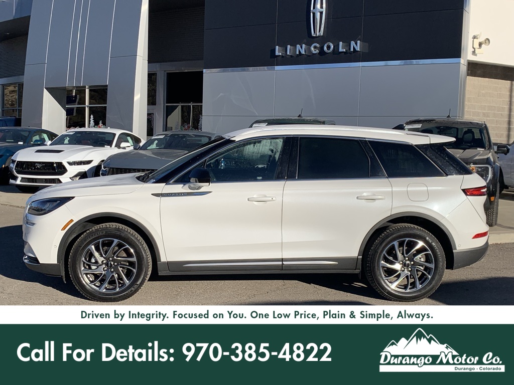 2022 Lincoln Corsair Base's photo