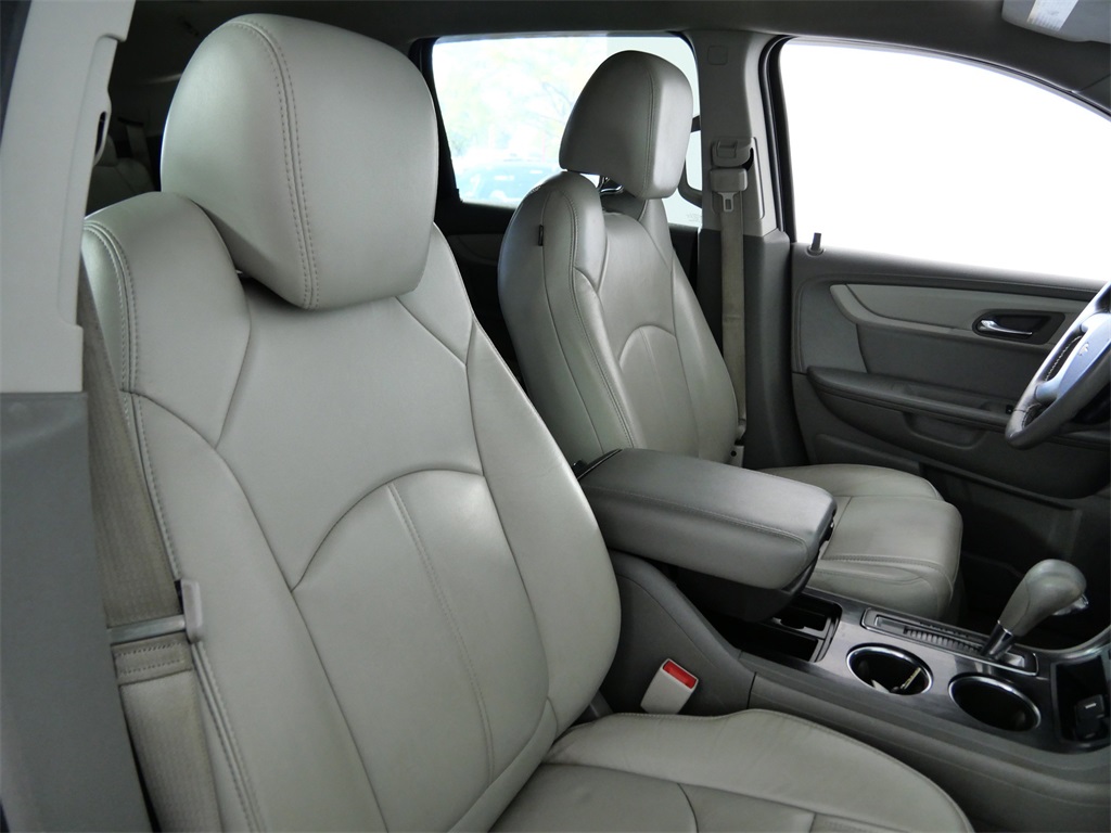 2015 Chevrolet Traverse 2LT photo 10