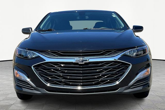 2022 Chevrolet Malibu RS photo 2