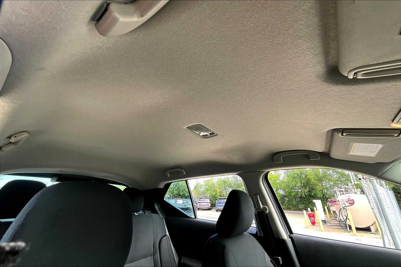 2024 Nissan Kicks S photo 12
