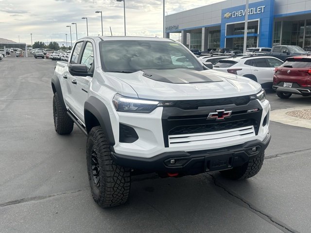 2026 Chevrolet Colorado ZR2 photo 2